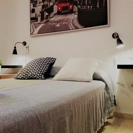 Duplex En Corral De Vecinos San Bernardo Seville