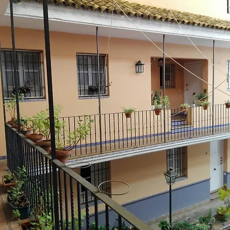 Duplex En Corral De Vecinos San Bernardo Seville