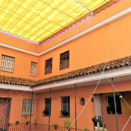Duplex En Corral De Vecinos San Bernardo Seville