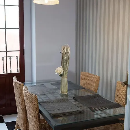 Reservaloen Puerta De La Maestranza Apartment *
