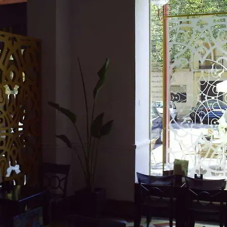 מלון Adriano Boutique