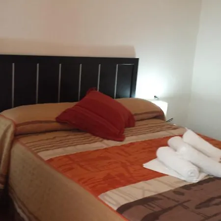 Guest house Gran Plaza 2*