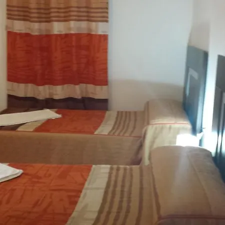 Gran Plaza Guest house 2*