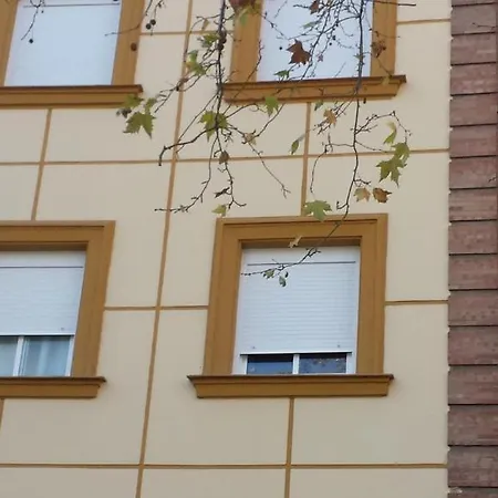 Guest house Gran Plaza 2*