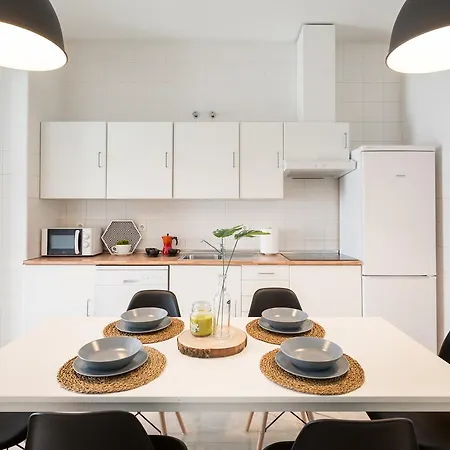 Mint Urban Suites Eclectic Apartment