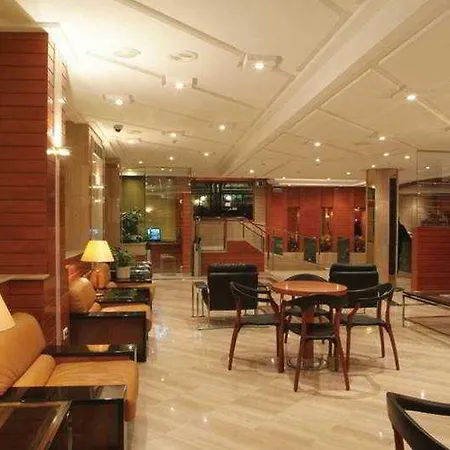 América 4*