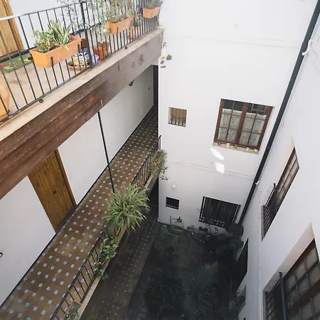 Casa De Las Golondrinas * Seville