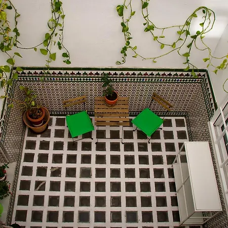 Guest house La Muralla Seville