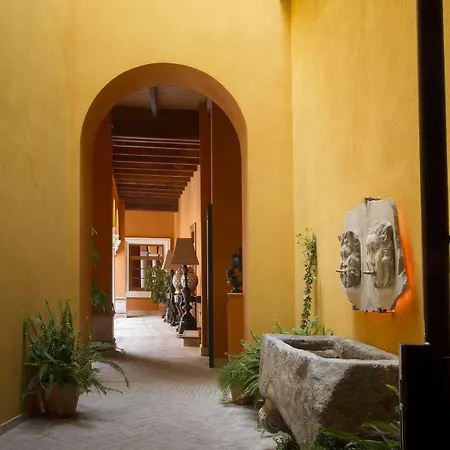 Casa Del Poeta Hotell 4*