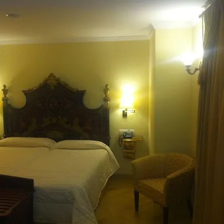 Adriano Boutique Hotel