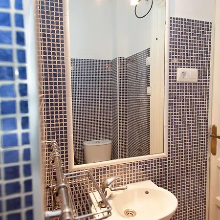 Reservaloen Puerta De La Maestranza Apartment