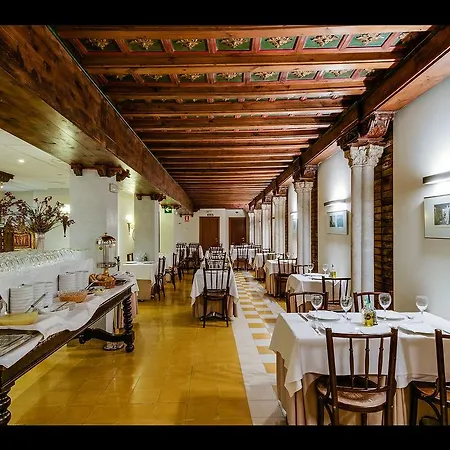Hotel Murillo