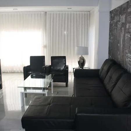 Apartment Avenida *