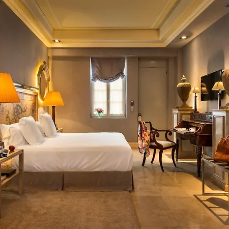 Hotell Casa Del Poeta 4*