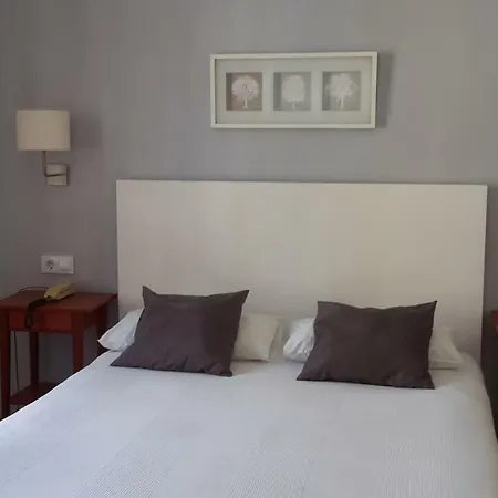 Hotel Londres *