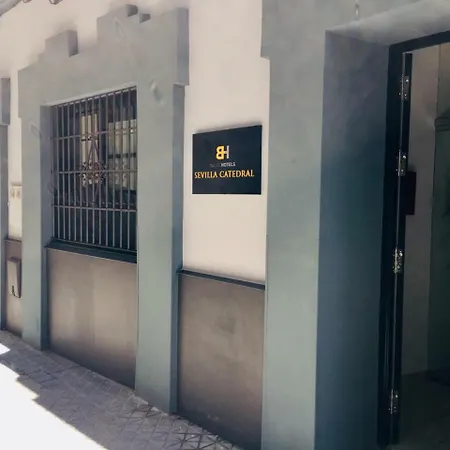 Basic Catedral Hotel