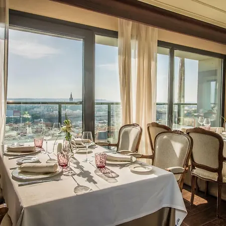 Hotel Center 4*