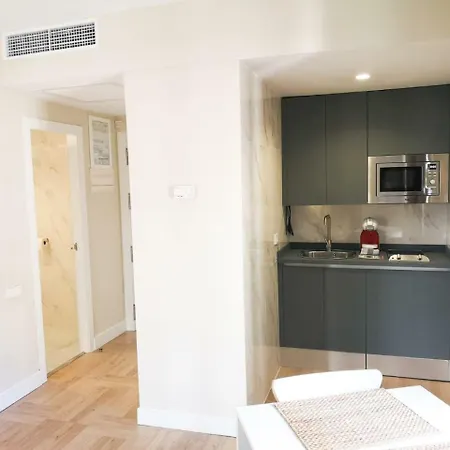 Aparthotel Triana Luxury
