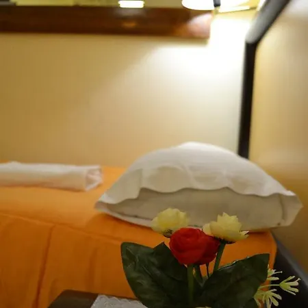 Nuevo Suizo Bed & Breakfast Sevilla