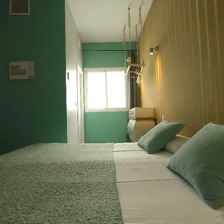 شباب أواسيز باكباكيرز بالاس سيفيل *