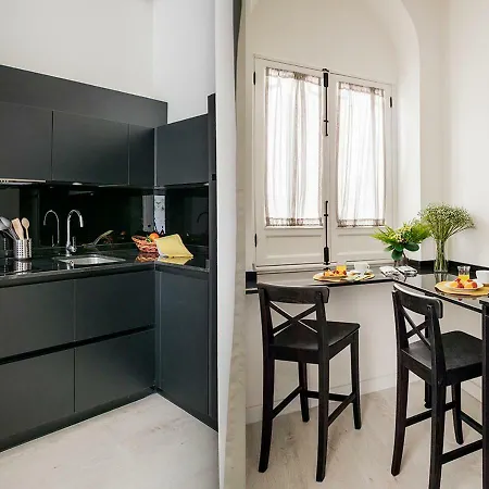Santa Paula Pool & Luxury Apartment Seville
