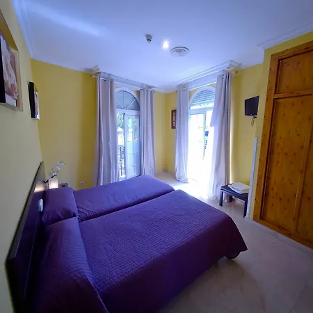 La Muralla Guest house Seville