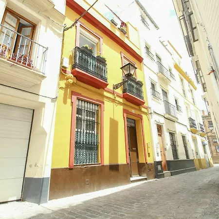 Deluxe Arco Del Postigo Apartment *