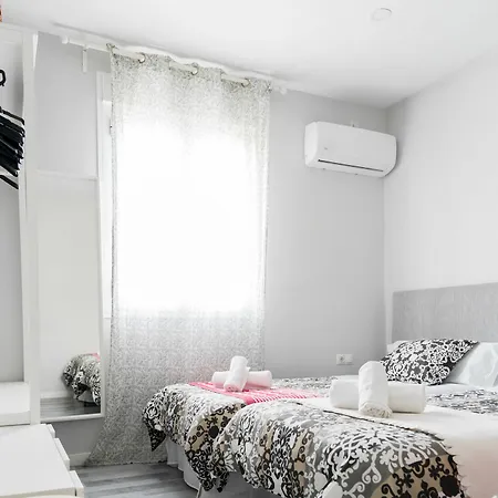 Spectacularly Updated Apartment *