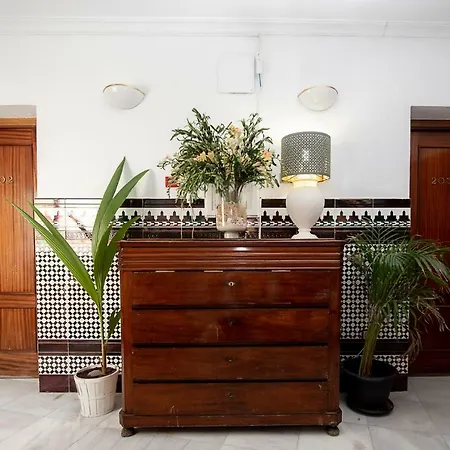 La Muralla Guest house Seville