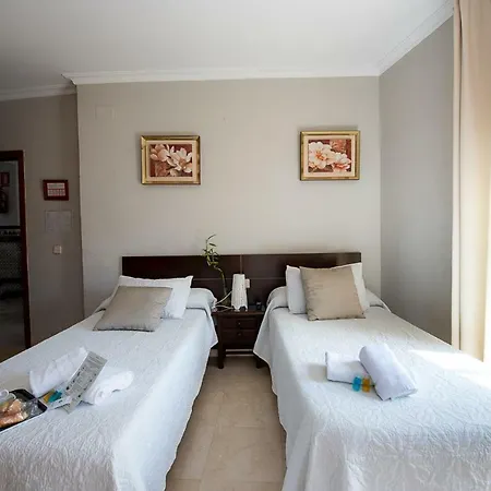 La Muralla Guest house Seville