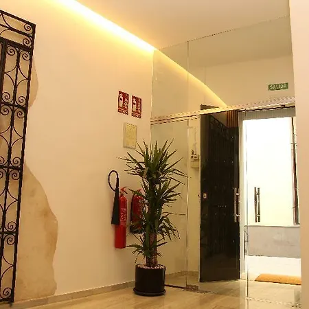 Basic Catedral Hotel