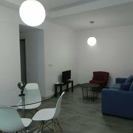 Atico Con Terraza En Alameda De Hercules *