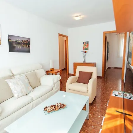 Comfortable- 2bd 1bth- Triana