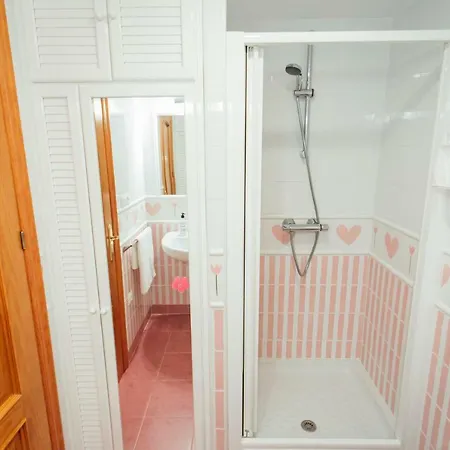 Comfortable- 2bd 1bth- Triana Apartment