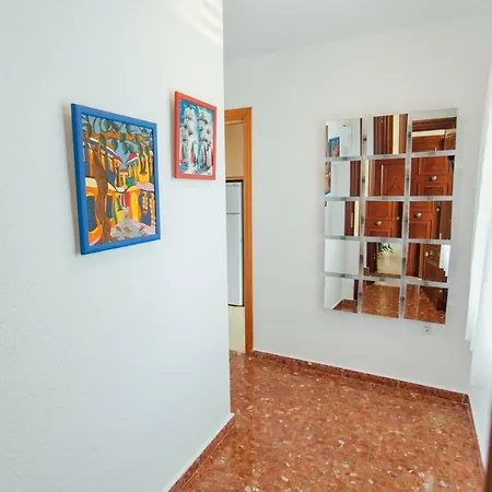 Comfortable- 2bd 1bth- Triana Seville