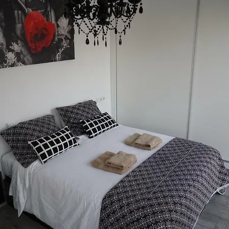 Apartment Atico Con Terraza En Alameda De Hercules