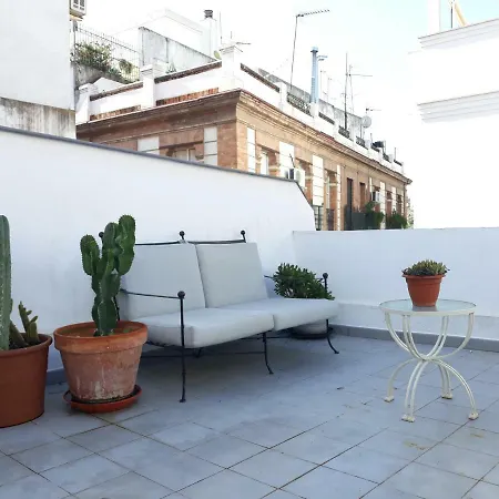 22 Calle Joaquin Costa * Seville