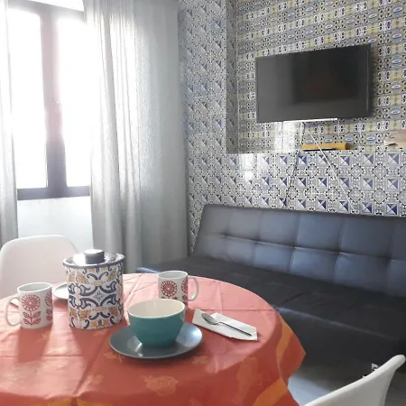 22 Calle Joaquin Costa Apartment *