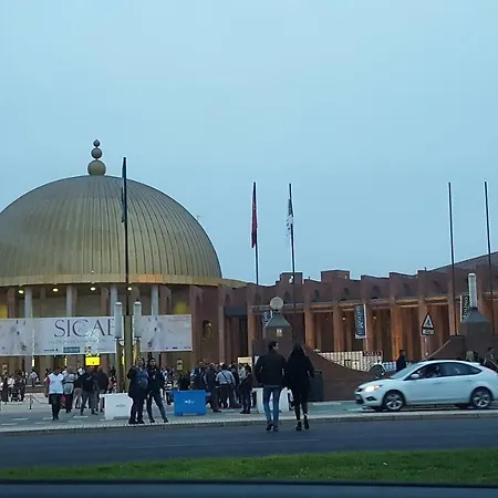 Frente A Palacio De Congresos Appartamento *