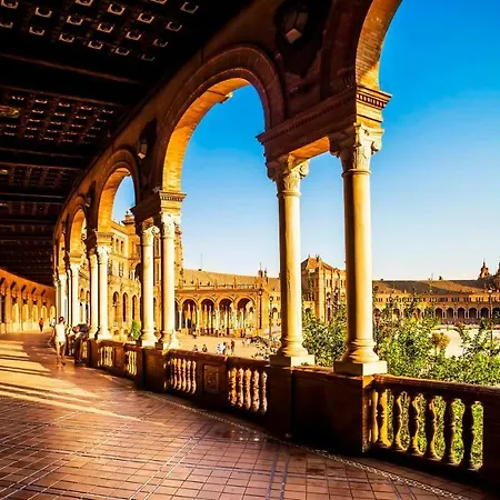 Casa De Las Golondrinas Seville