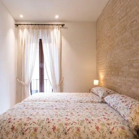 Lanza Apartment