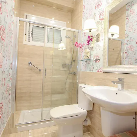 Apartamento La Feria * Севилья