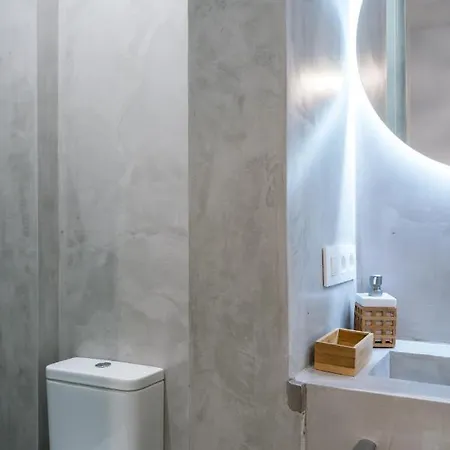 Unique House - Private Spa&pool -stayinseville Hébergement de vacances Séville