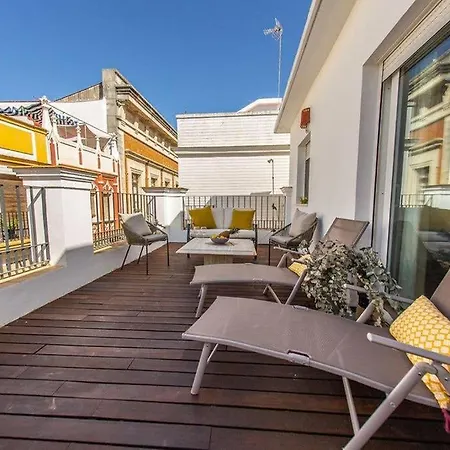 Next To The Mushrooms, Very Bright Penthouse. Seville