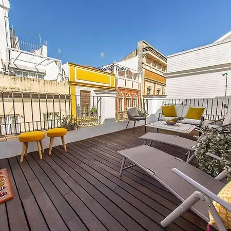 Apartment Next To The Mushrooms, Very Bright Penthouse. *