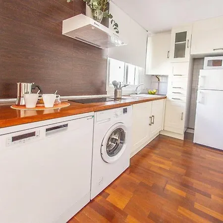 Apartment Next To The Mushrooms, Very Bright Penthouse. *