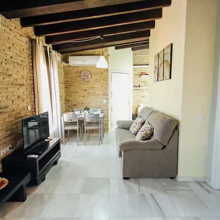 Penthouse Macasta 2bd Apartment *