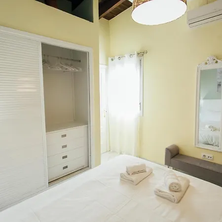 Penthouse Macasta 2bd Apartment *