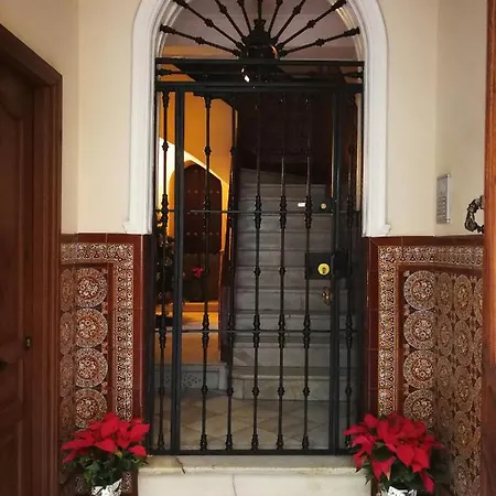 Hdm: Hospedate En La Mejor Zona De Sevilla! Seville