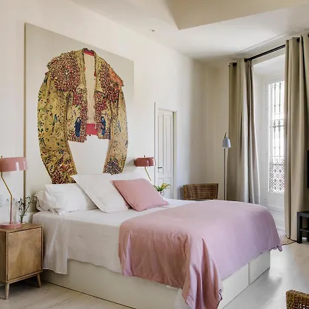 Santa Paula Pool & Luxury Apartment